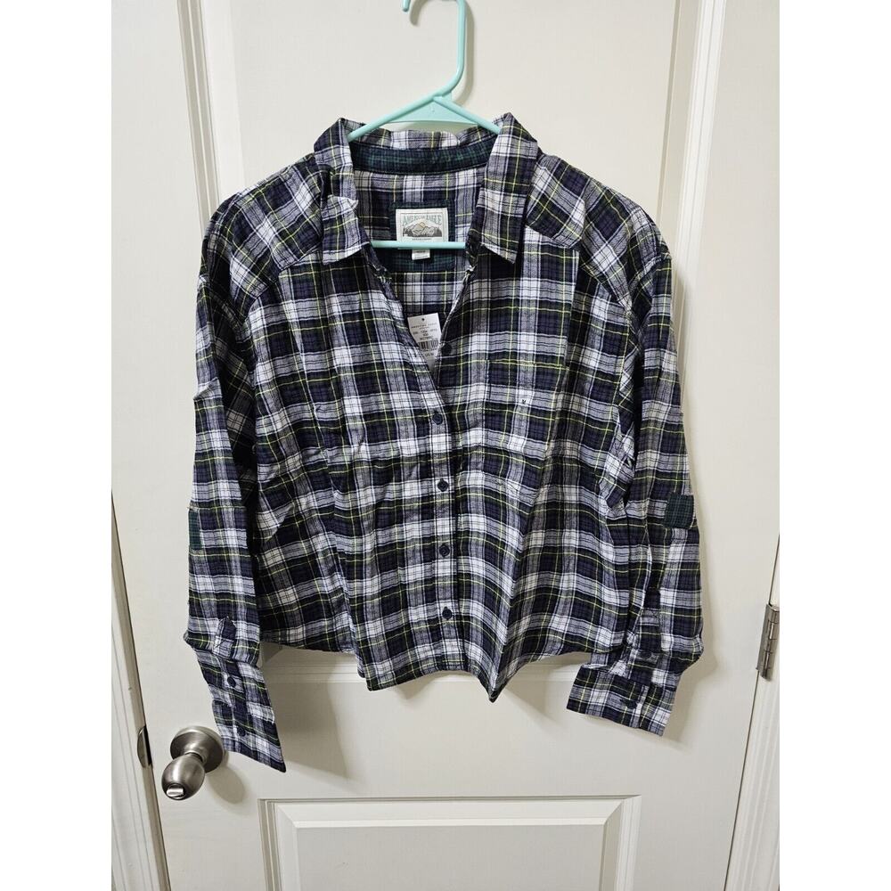 American Eagle shirt Women's Size Medium long sleeve plaid button up shirt NWT